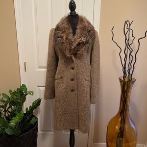 Via Spiga Woman’s Wool Cool with Fur Collar